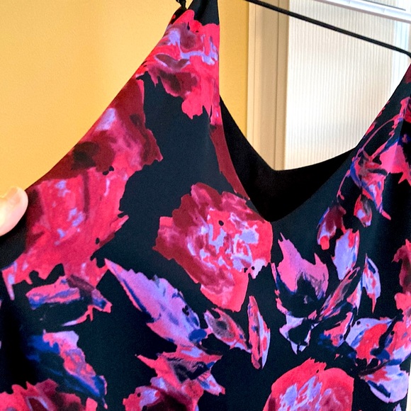 NWOT beautiful eight & sixty lined watercolor floral top. - Picture 7 of 7